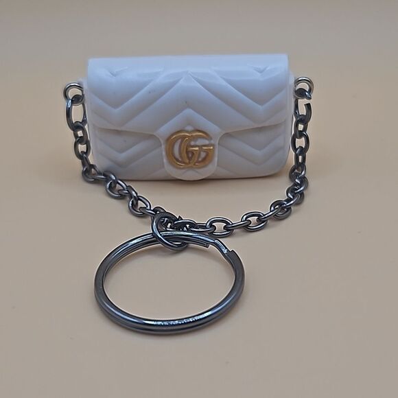 MARMONT 22 WHITE CALF KEY CHAIN - Picture 1 of 2